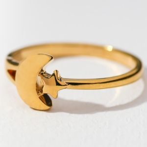 New Vanessa Mooney THE CLARA MOON & STAR RING